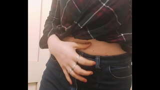 Nagy mellű Lány Érzéki Játék cica Wc során az Utazó