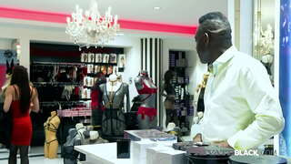 Sabiħa Vs Adjani jiġrilha l-ġdida ta&#039;taħt fil-BBC Eddy Blackstone-sess tal-ħanut tal - &amp;amp; jispiċċa fl-dilettanti sessjoni bil-imxarrab BJ, tagħha fl-tagħha annimal &amp;amp; a iebsa! Sħiħa Taptap &amp;amp; 1000s Aktar fil-PrivateBlack.com!