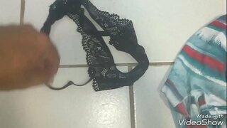 Çifti seksi në zyrë