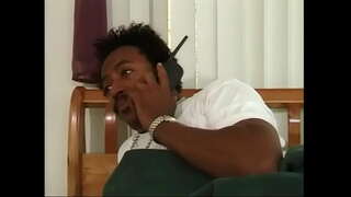 Sexy black emakume ile gorria eta big boobs ematen BJ ondoren lortzen bere cunt betetako black dick etxe barruan